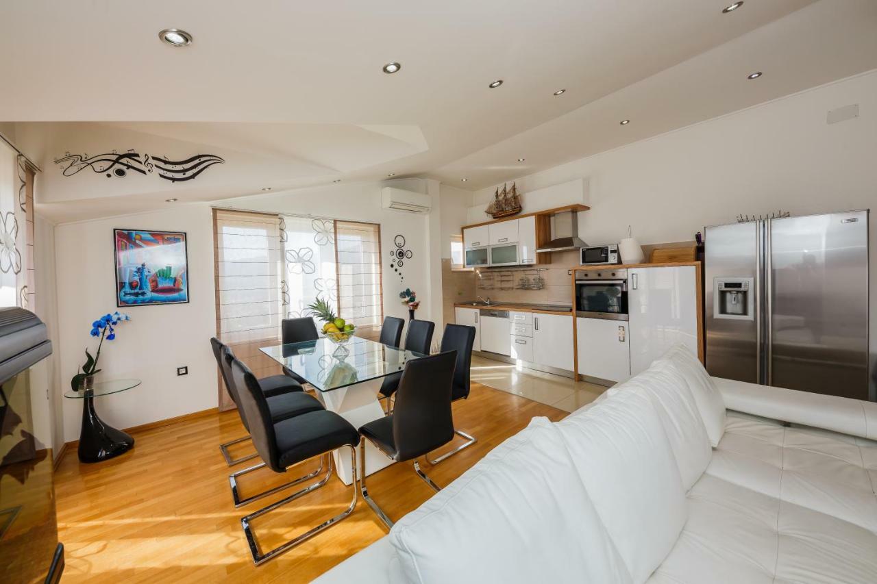 Apartments Selak スプリト エクステリア 写真