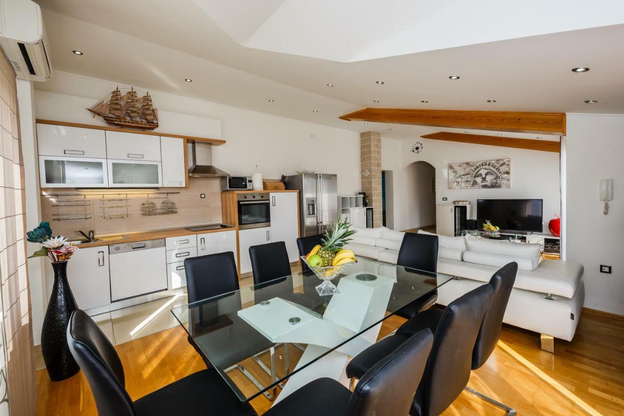 Apartments Selak スプリト エクステリア 写真