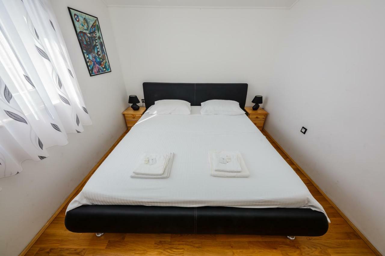 Apartments Selak スプリト エクステリア 写真