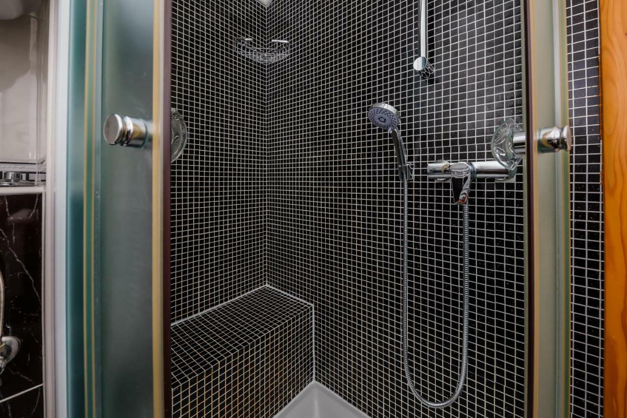 Apartments Selak スプリト エクステリア 写真